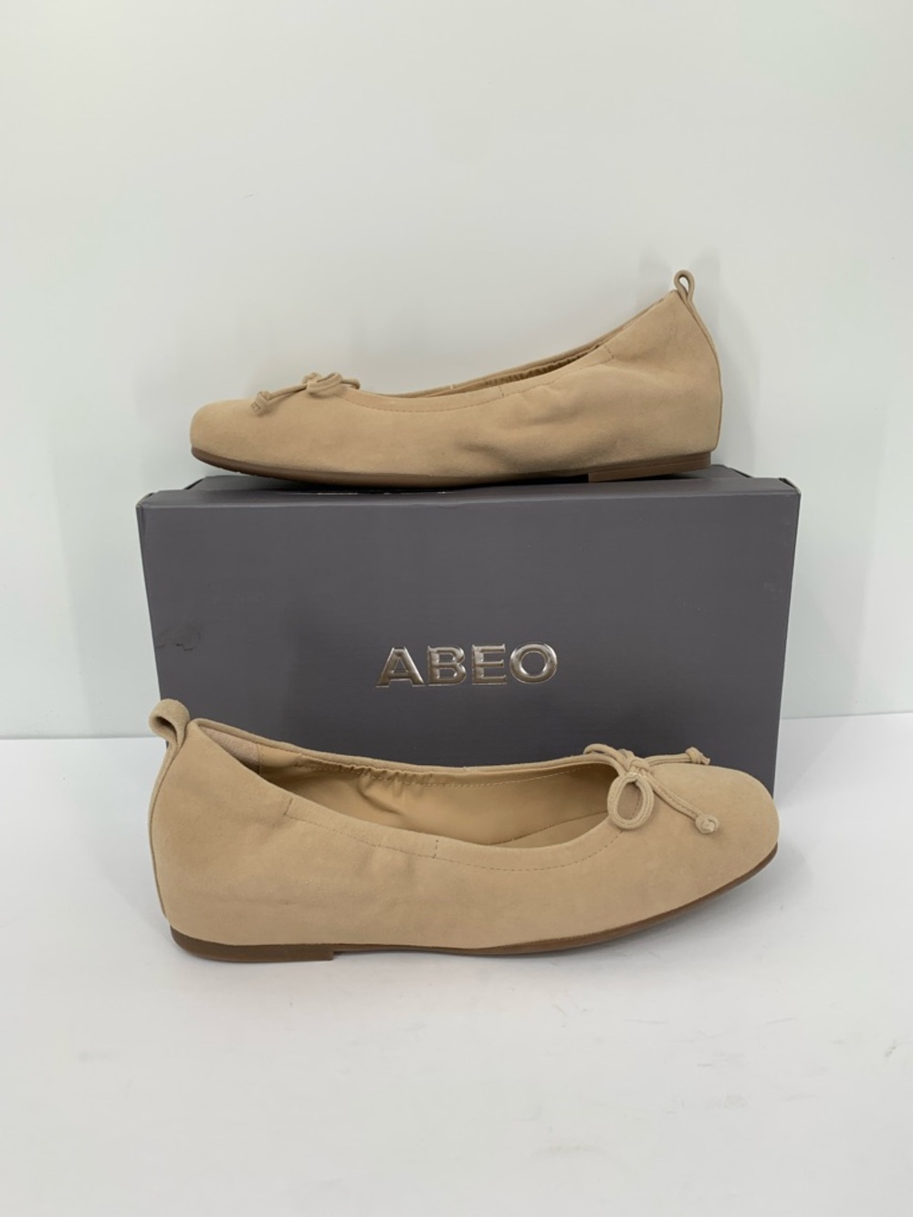 ABEO Cadence bow ballet flat shoe Cuban Sand tan suede leather comfort new 9.5